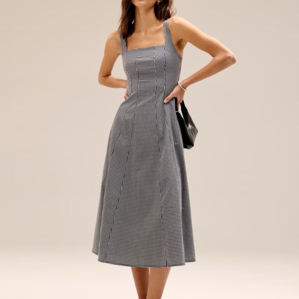 Abercrombie & Fitch Black and White Midi Dress
